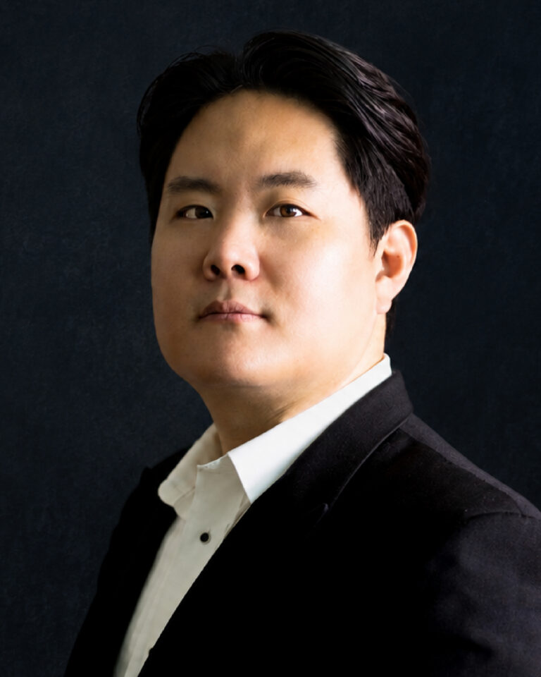 David Lee, baritone