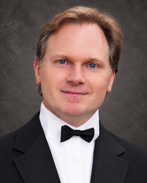 Michael Fennelly, pianist and conductor